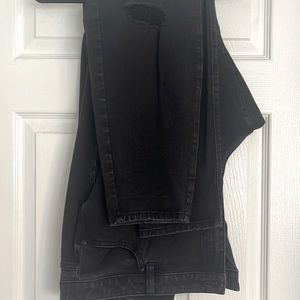 Lane Bryant Black Distressed Super Strechy Skinny Jeans. Size 20.